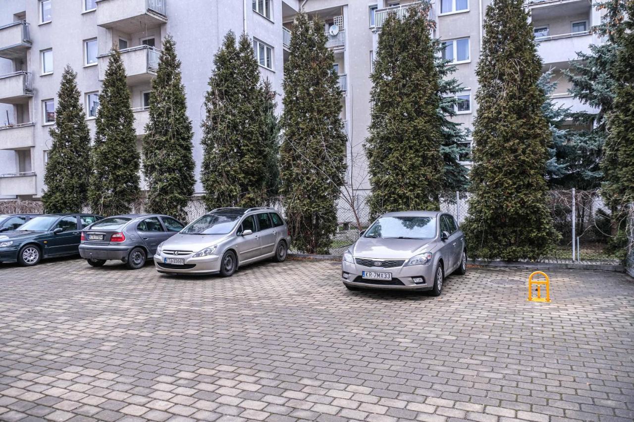 Bronowicka Premium Apartment - 52M2 With Private Parking, Krakow
